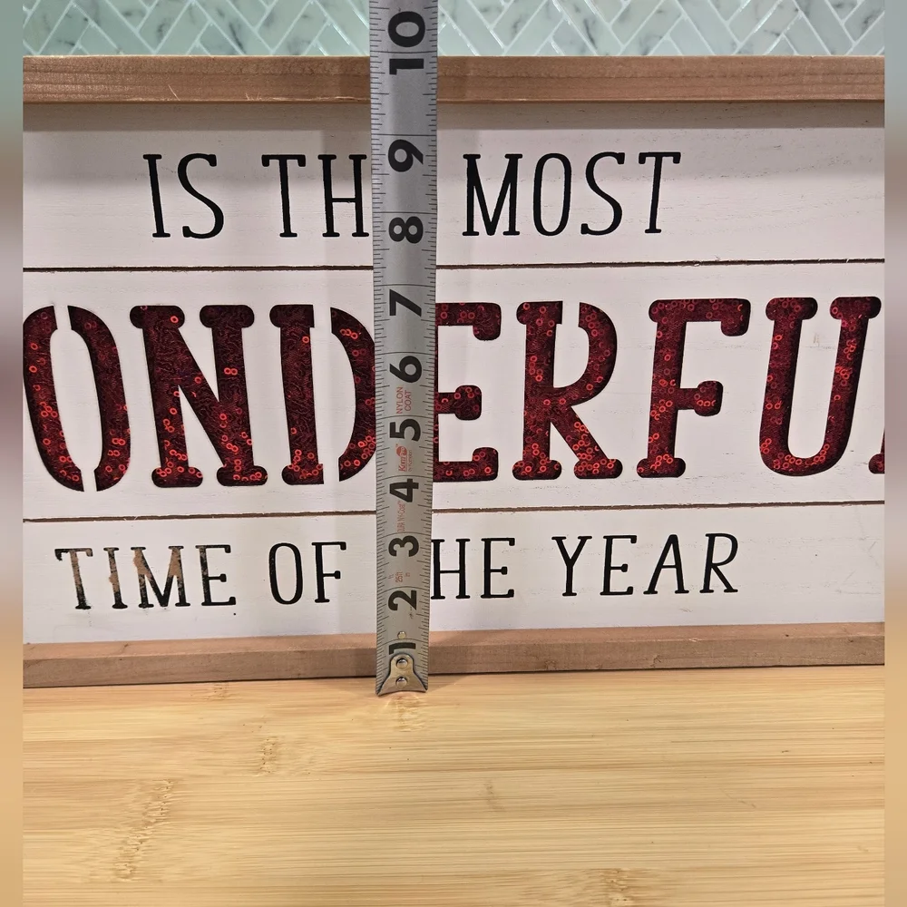 n/a festive wooden